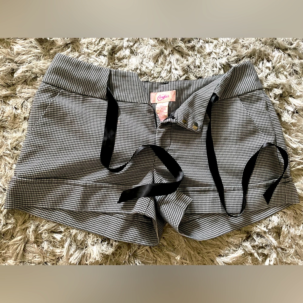 Candie's Houndstooth Ribbon Belted Shorts ✨